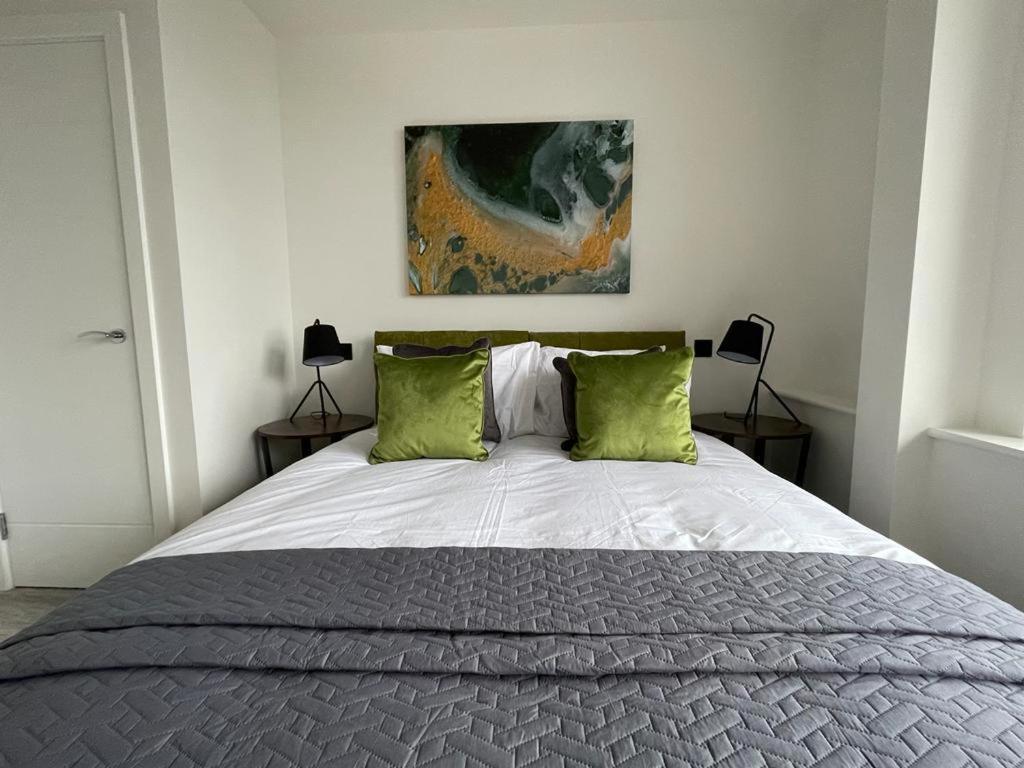 Kingsbridge Point - Cosy One Bed Apartments Near Town Centre, Swindon Eksteriør billede