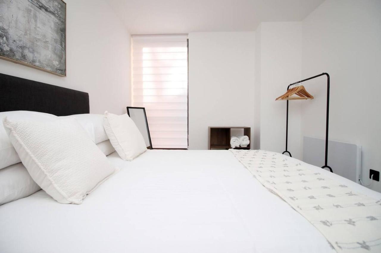 Kingsbridge Point - Cosy One Bed Apartments Near Town Centre, Swindon Eksteriør billede