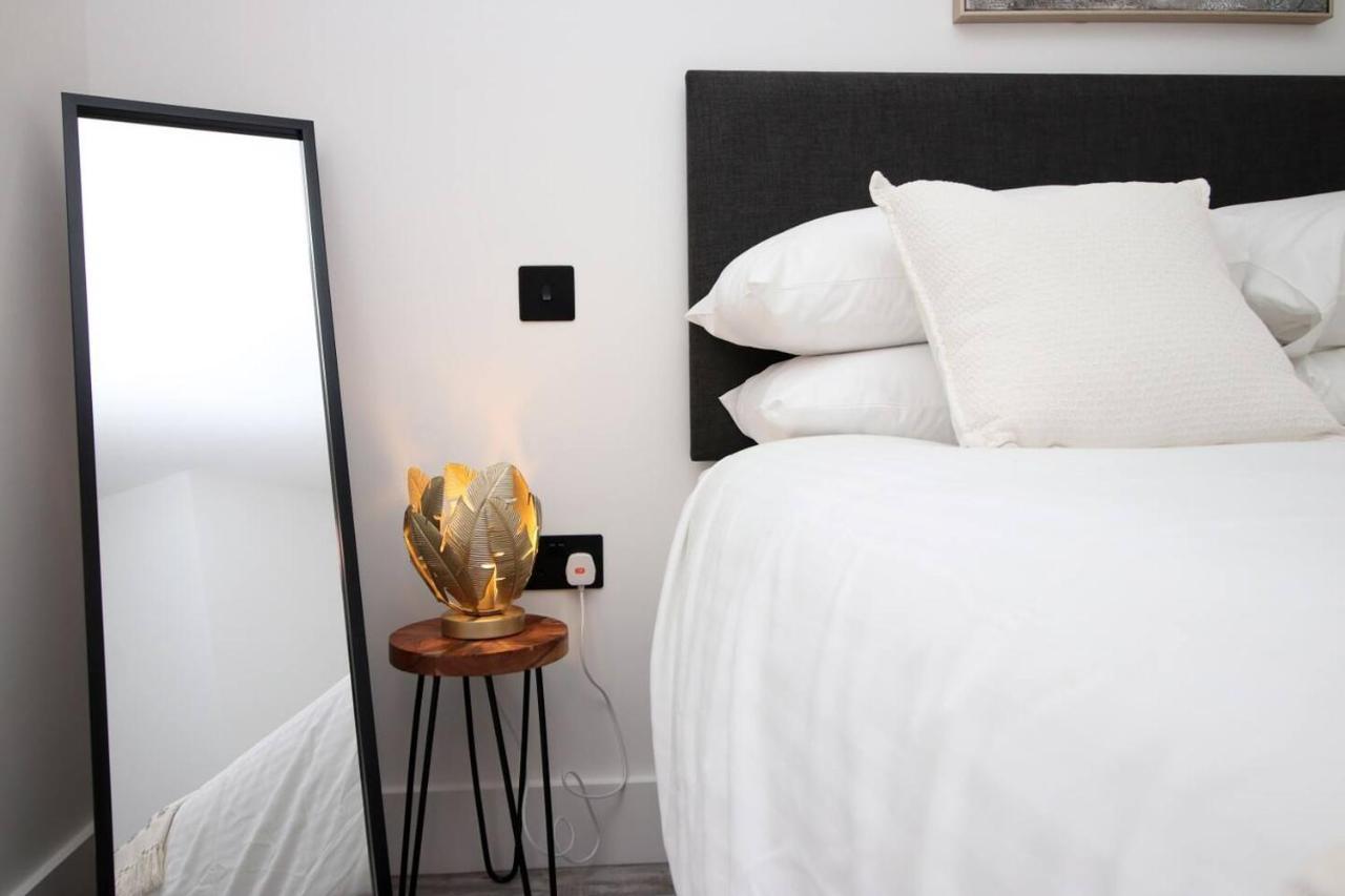 Kingsbridge Point - Cosy One Bed Apartments Near Town Centre, Swindon Eksteriør billede