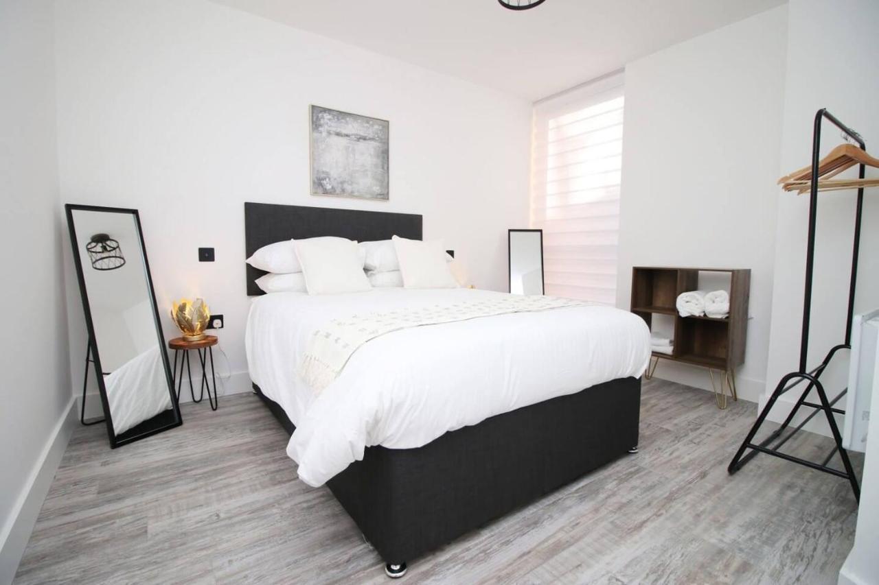 Kingsbridge Point - Cosy One Bed Apartments Near Town Centre, Swindon Eksteriør billede