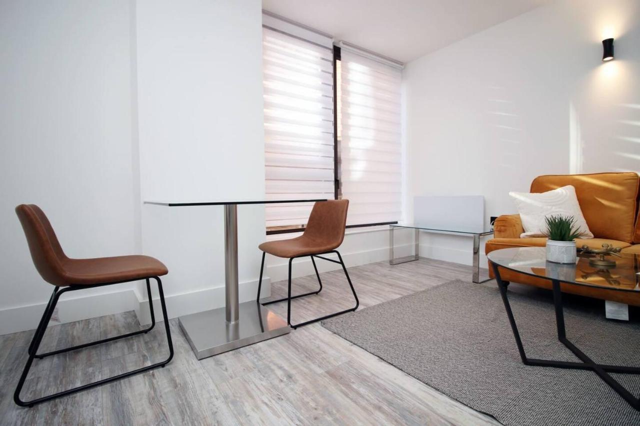 Kingsbridge Point - Cosy One Bed Apartments Near Town Centre, Swindon Eksteriør billede