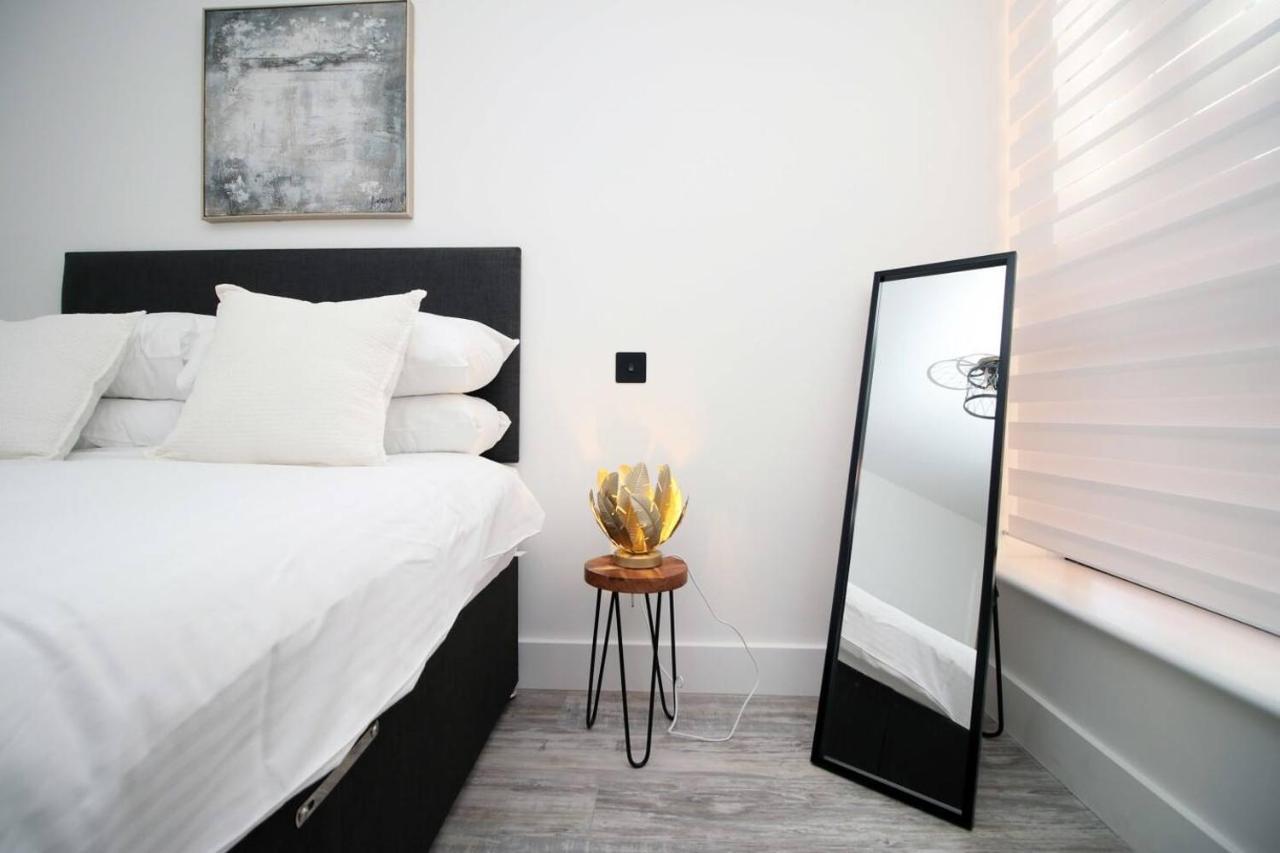 Kingsbridge Point - Cosy One Bed Apartments Near Town Centre, Swindon Eksteriør billede