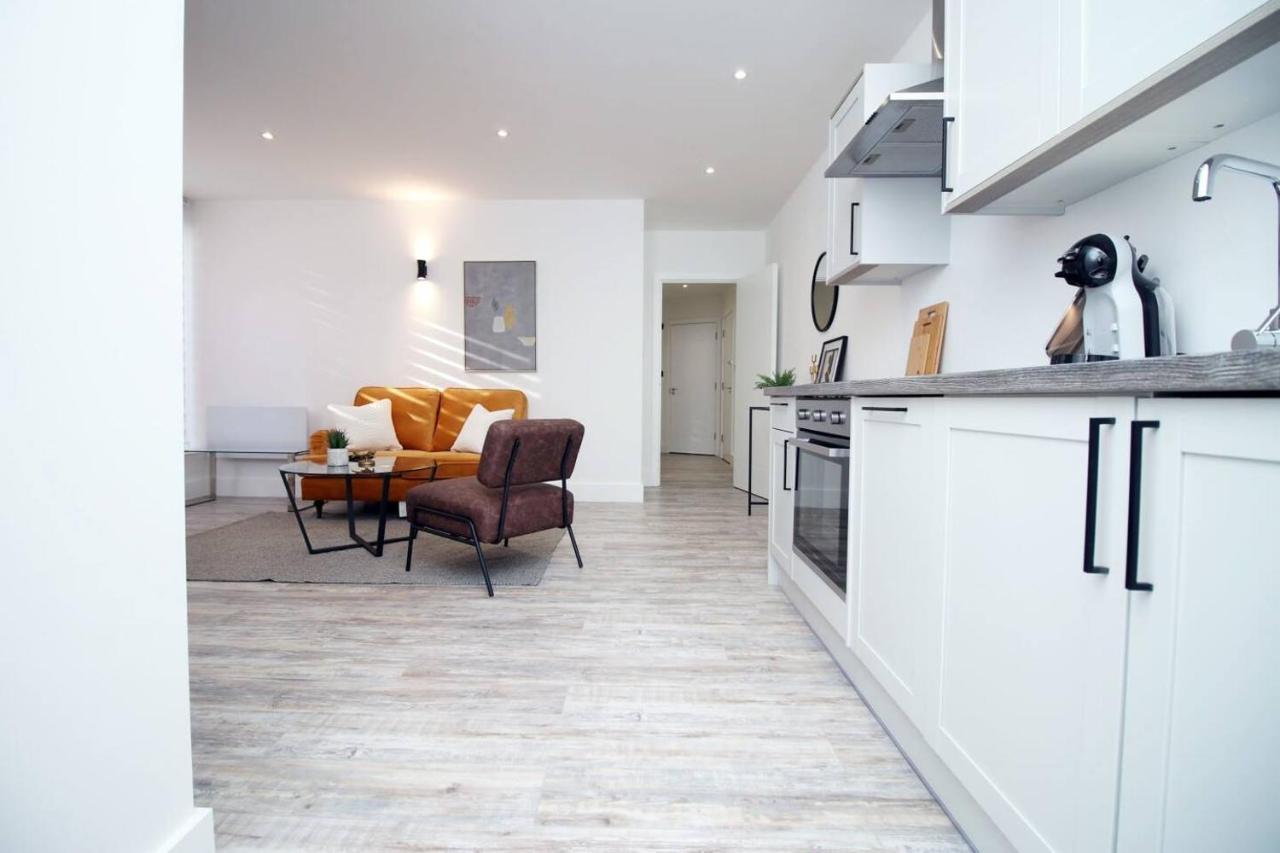 Kingsbridge Point - Cosy One Bed Apartments Near Town Centre, Swindon Eksteriør billede