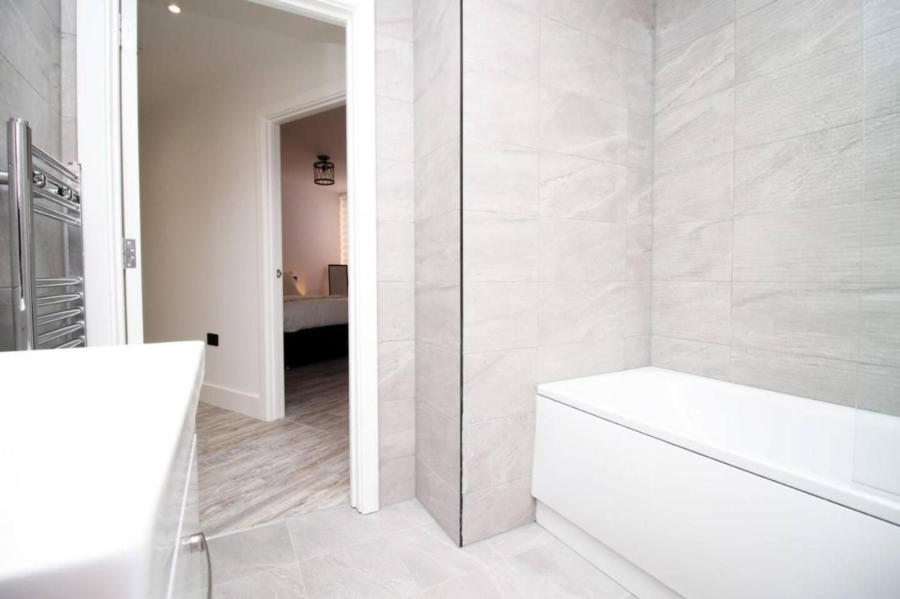 Kingsbridge Point - Cosy One Bed Apartments Near Town Centre, Swindon Eksteriør billede