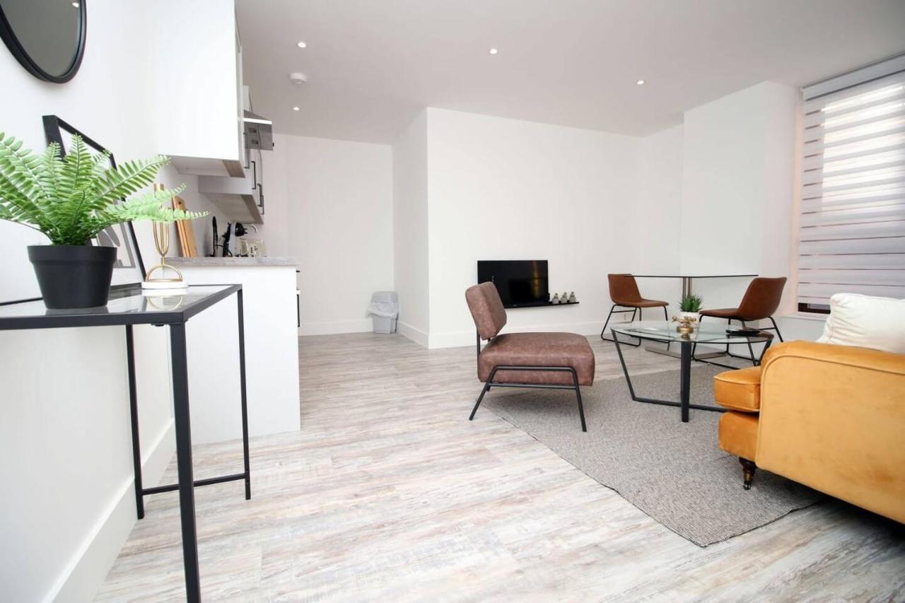 Kingsbridge Point - Cosy One Bed Apartments Near Town Centre, Swindon Eksteriør billede