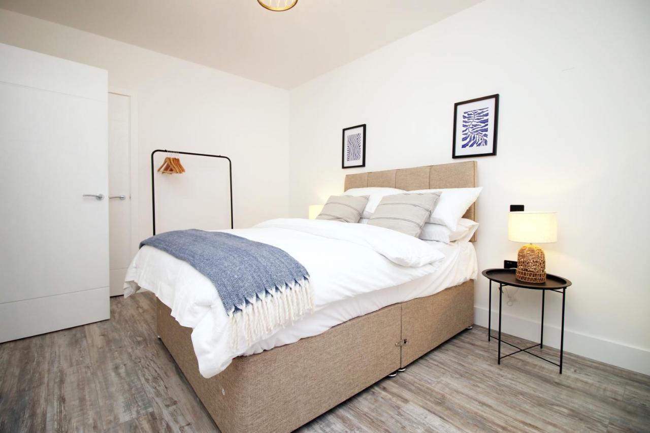 Kingsbridge Point - Cosy One Bed Apartments Near Town Centre, Swindon Eksteriør billede