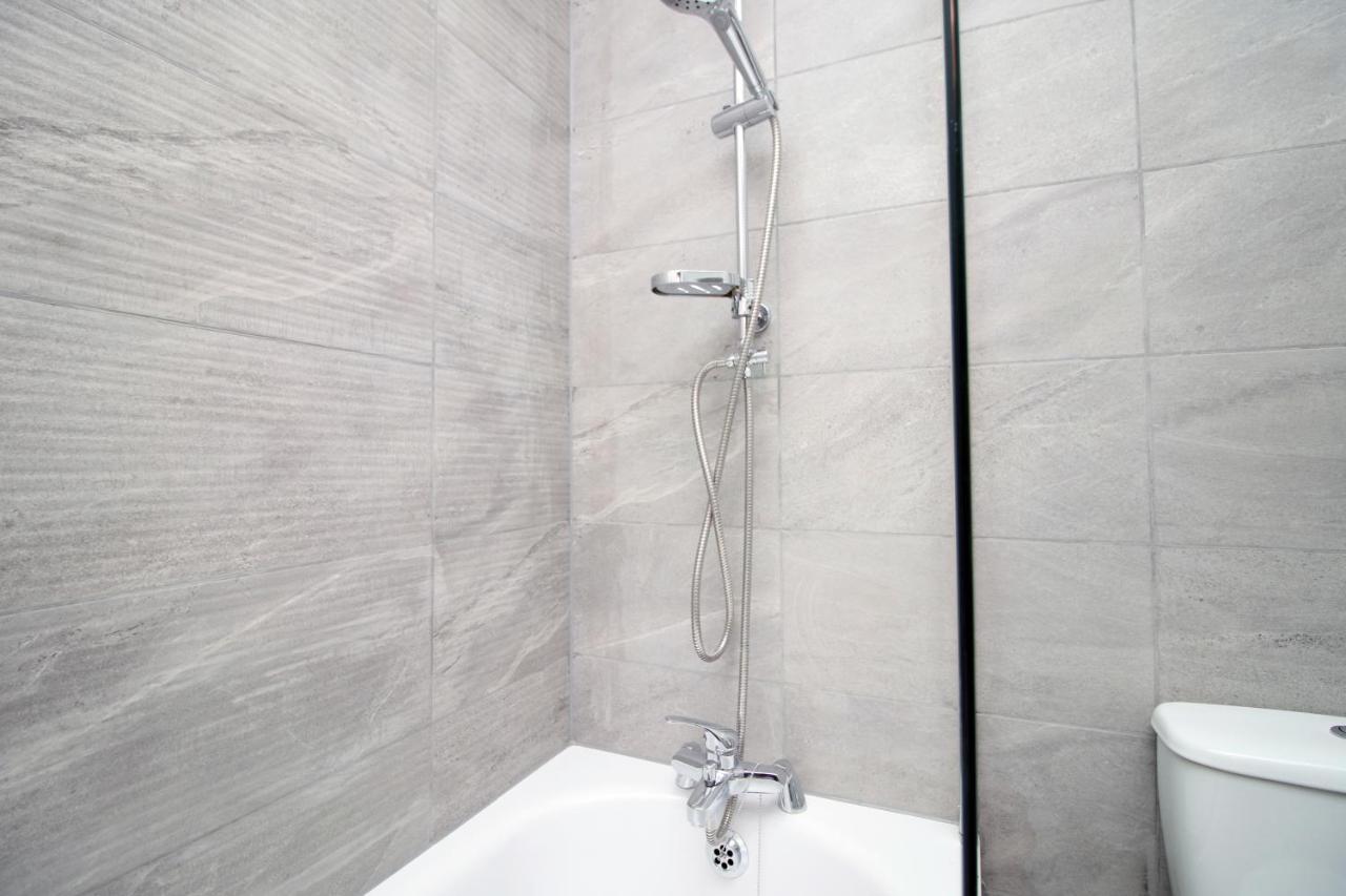 Kingsbridge Point - Cosy One Bed Apartments Near Town Centre, Swindon Eksteriør billede