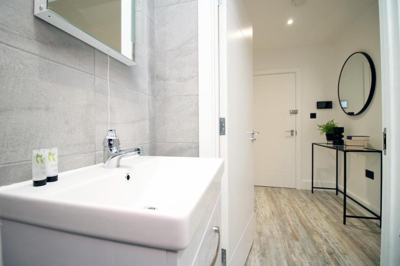 Kingsbridge Point - Cosy One Bed Apartments Near Town Centre, Swindon Eksteriør billede